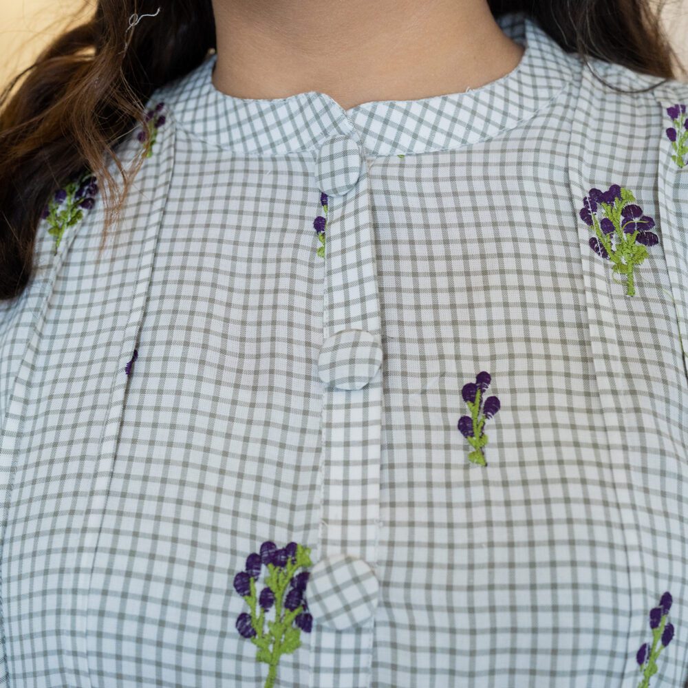 LOOMED LINES - Image 2